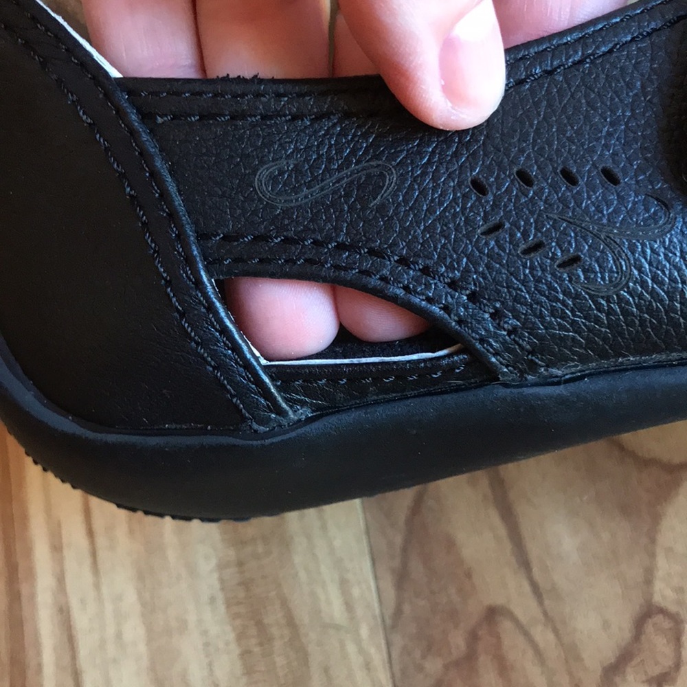 Ros Hommerson Chelsea 9-1/2 N black leather comfort cushion Mary Jane shoes EUC - Picture 9 of 10